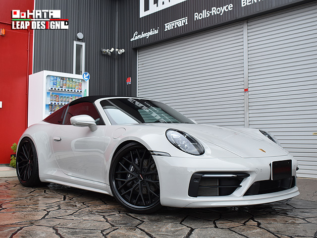 オオハタ自動車【ポルシェ911（Type992）タルガ4】