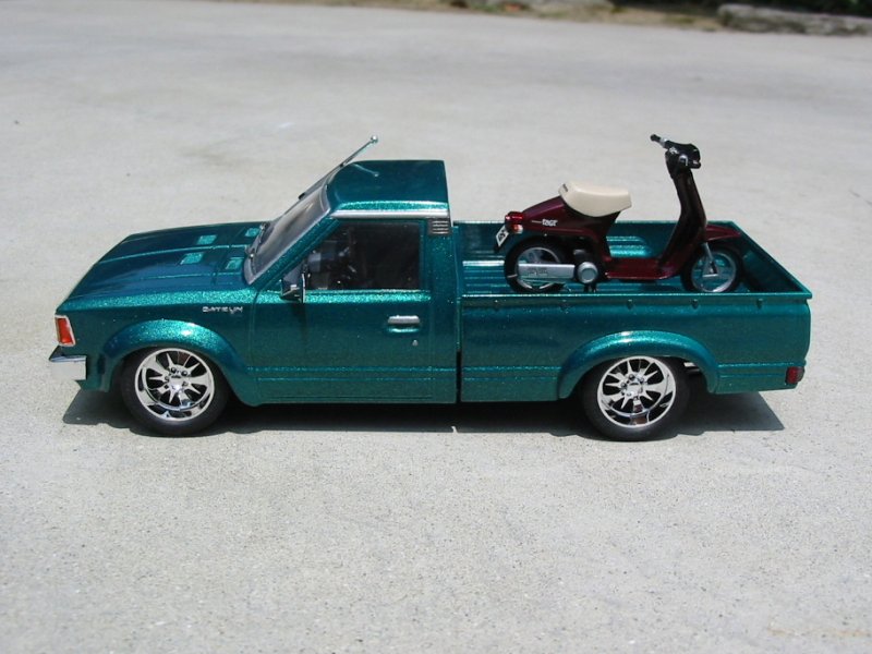 青島DATSUN PICKUP TRUCK 4WD絶版 1/24 720 ダットサン トラック
