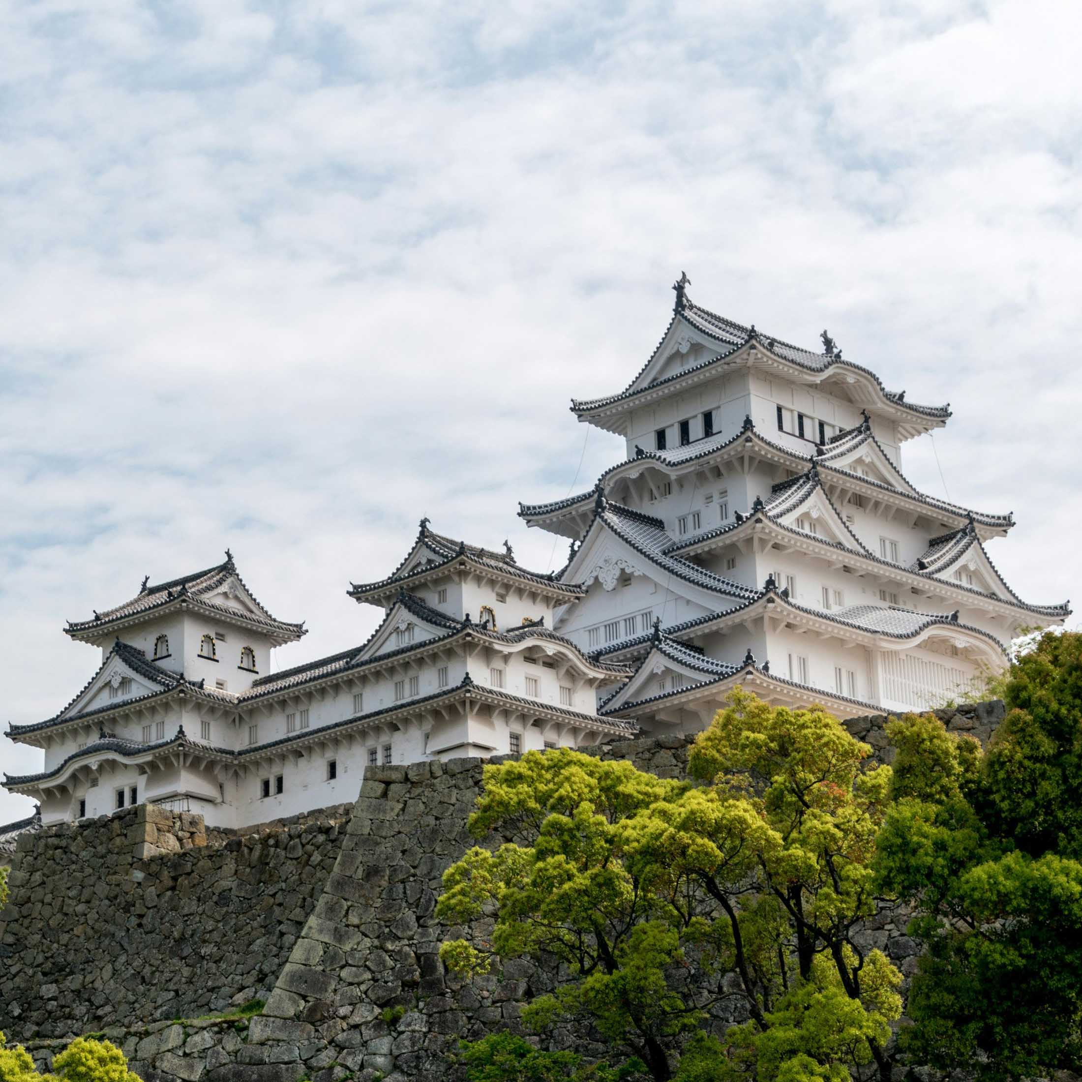 姫路城、好古園、書寫山圓教寺ツアー – DEEBO