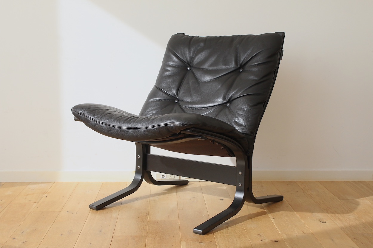 Siesta Lounge chair & Ottomanイングマール・レリング シエスタ