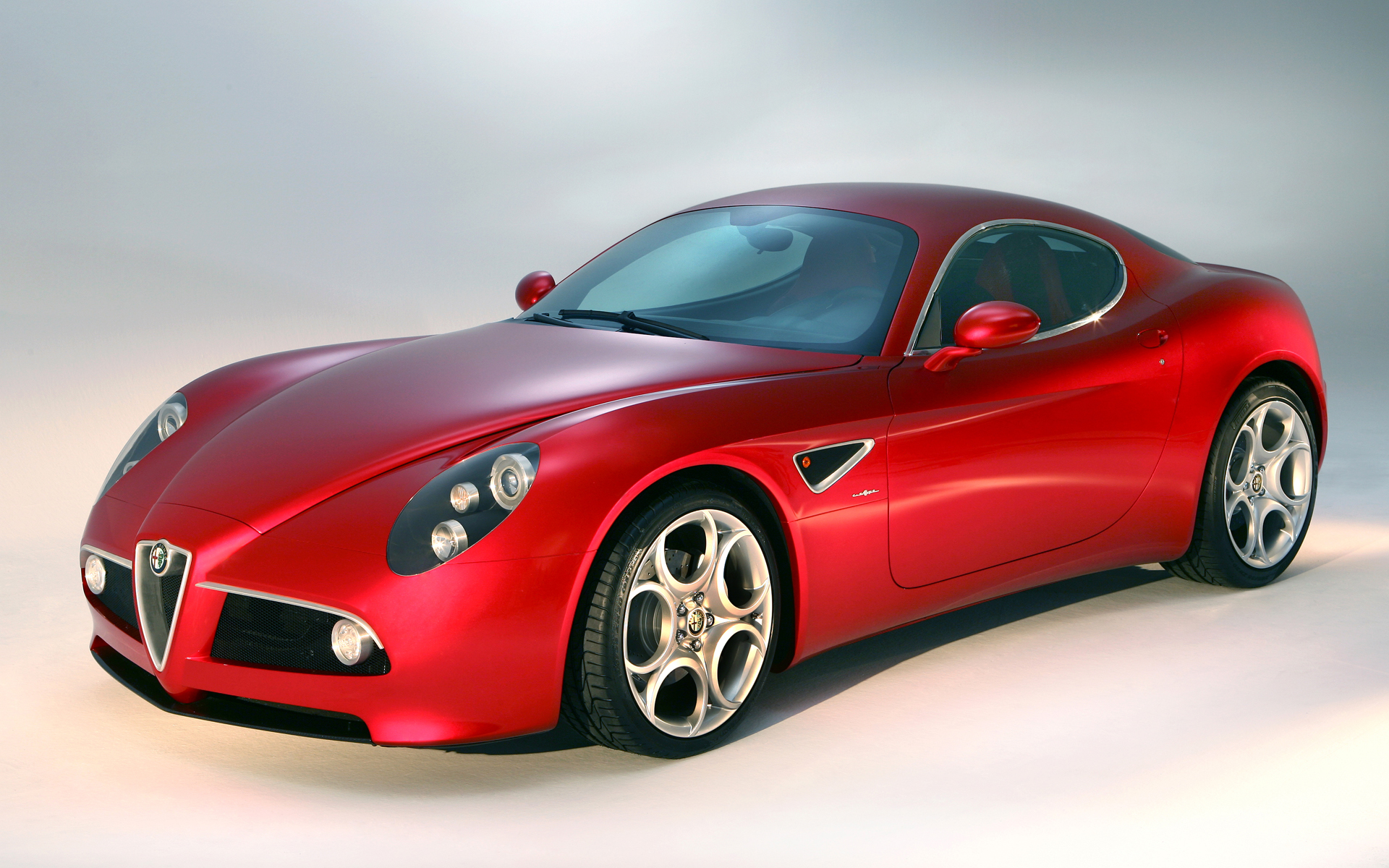 MY07_8C_Competizione_(F2).jpg