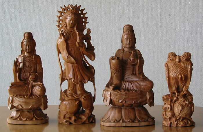 バリ島木彫り工芸品/人形の販売コーナー・WOOD CURVING