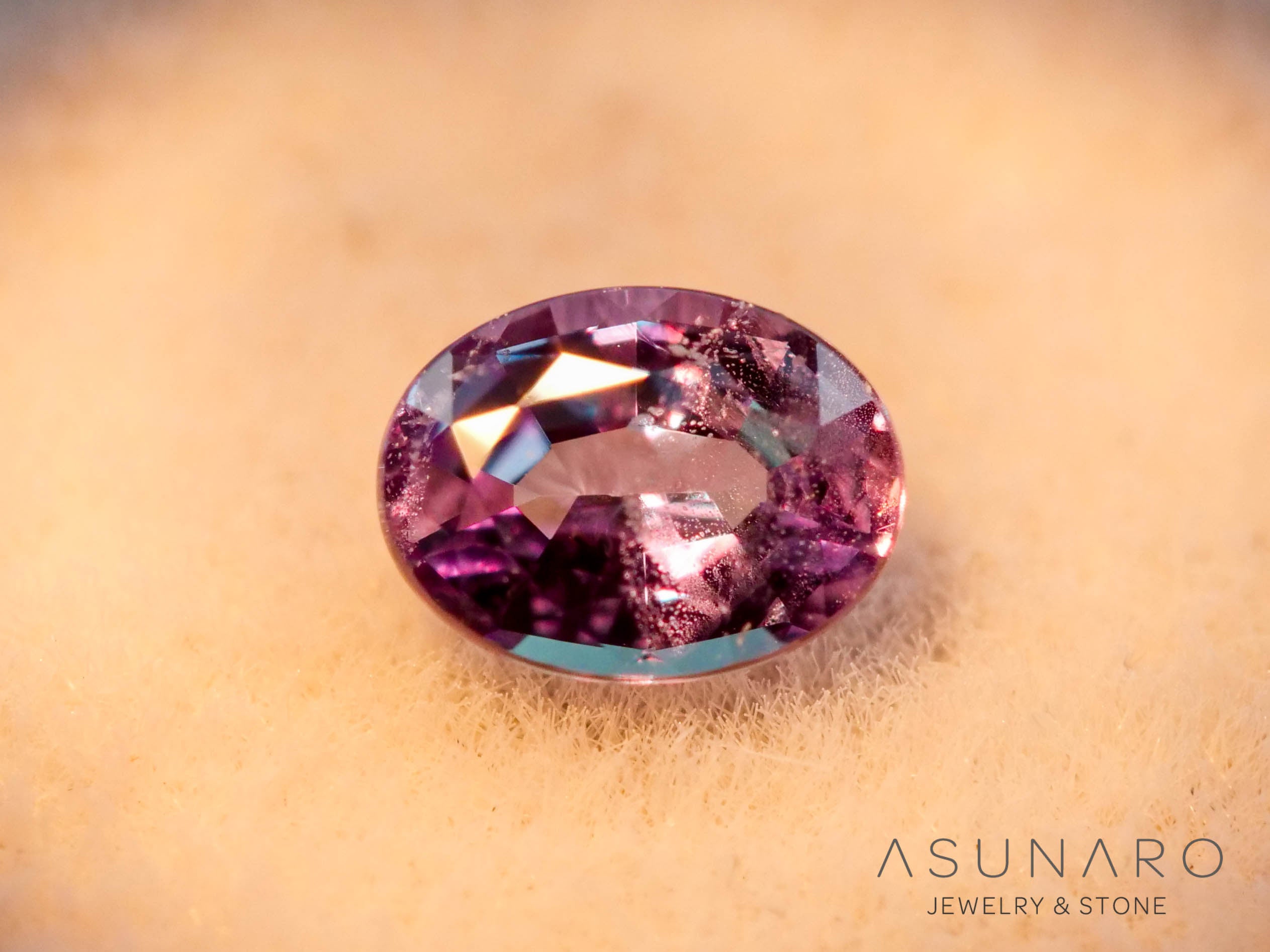 アレキサンドライト オーバルカット ブラジル産 0.11ct ソ付【251201