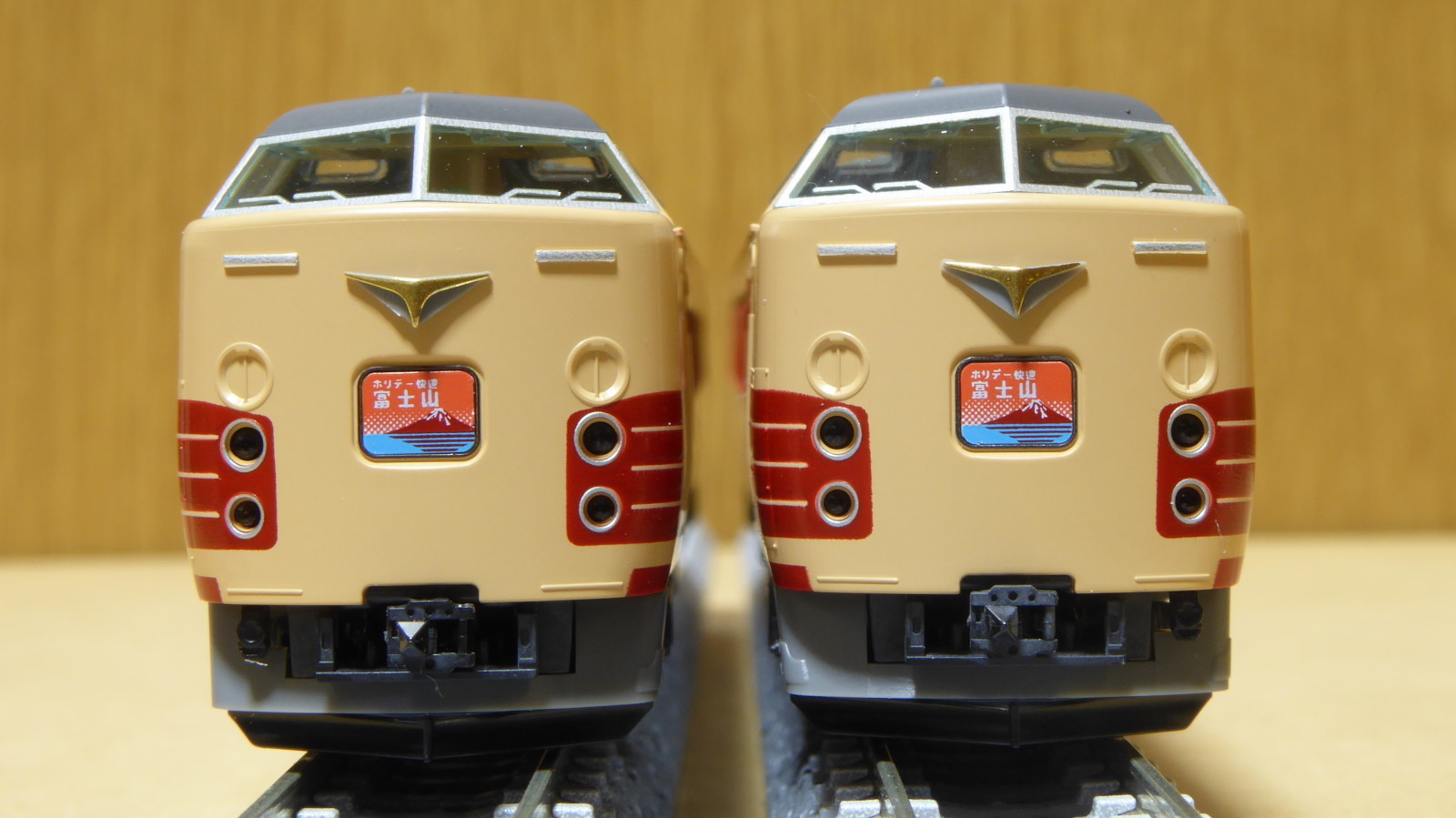 TOMIX 189系（M51編成・復活国鉄色） 入線 | 気軽にNゲージ＠鉄道模型