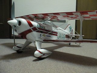 電動ラジコン飛行機：Pitts S1