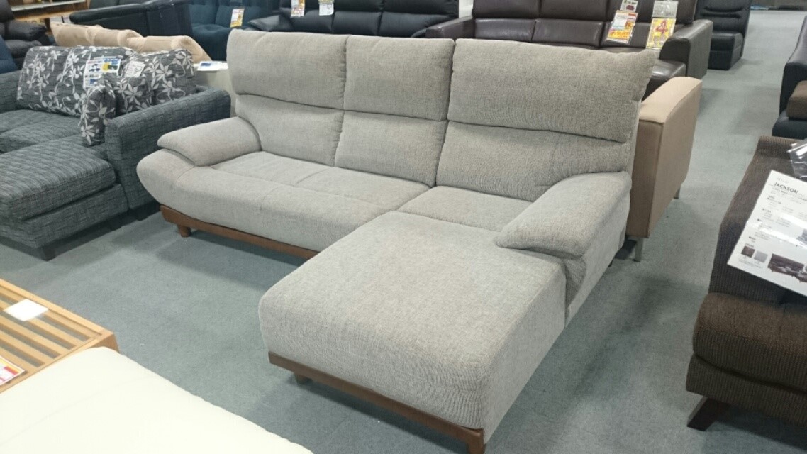 今、人気のソファと言えば、やっぱりカウチソファですね！｜京都で家具