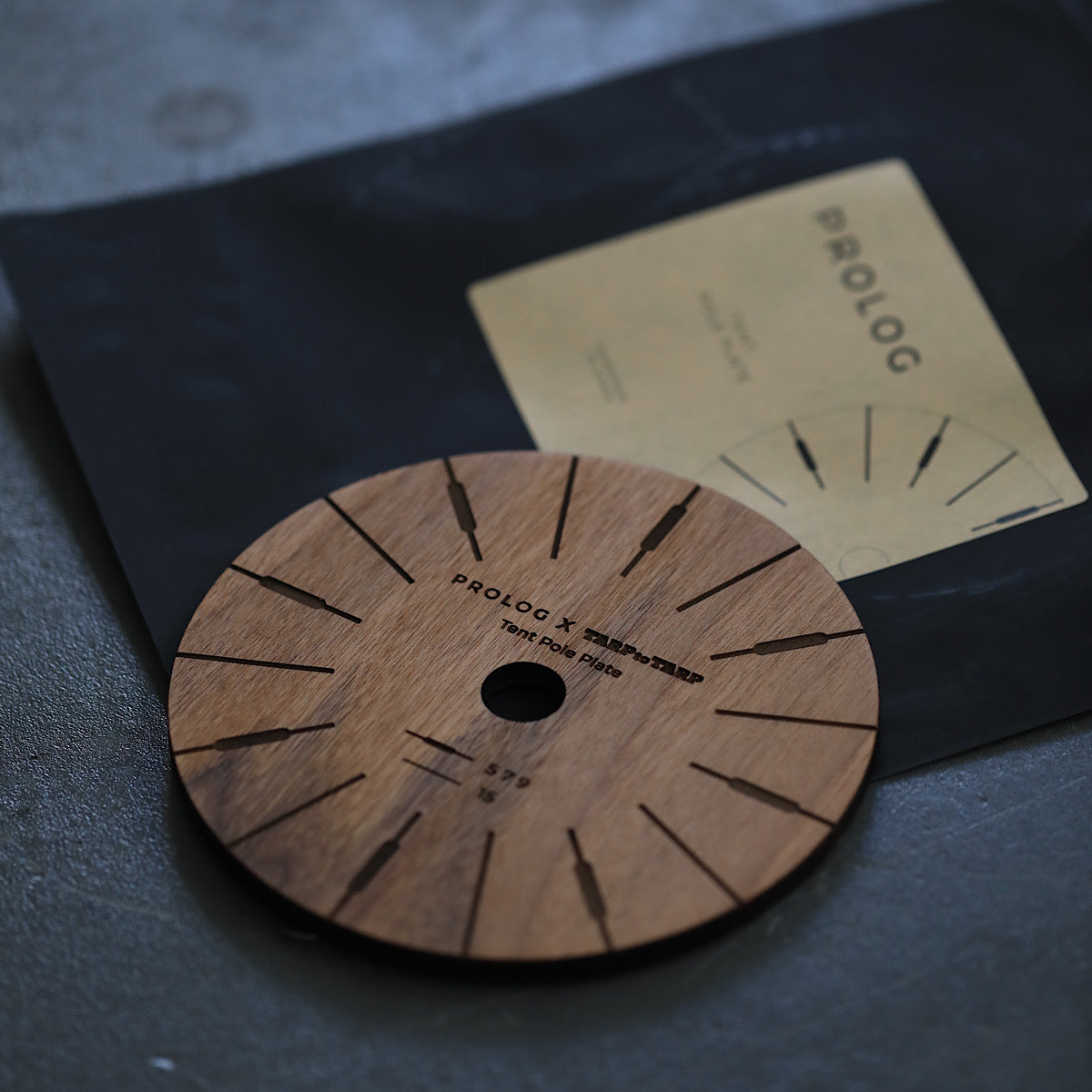 Prolog × TARPtoTARP Tent pole plate – LOG