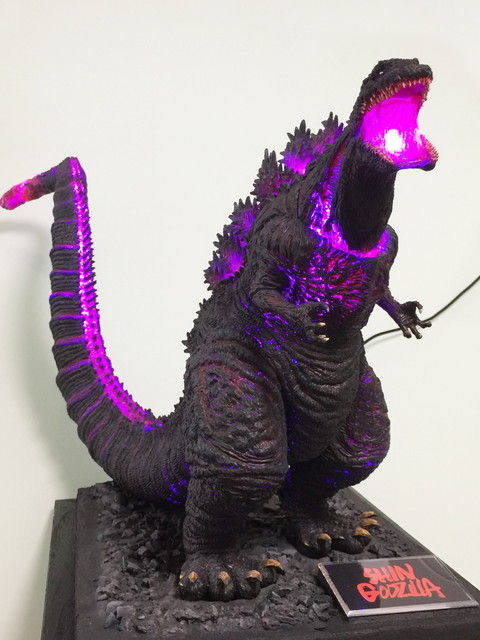 シン・ゴジラ 咆哮蓄光パープルクリアVer 電飾発光改修！ : Yaman