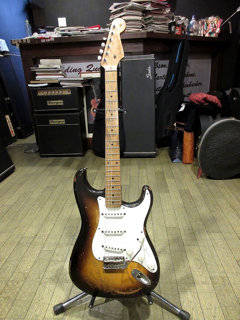 1956 Fender Stratocaster Sunburst - ヴィンテージギター買取り・販売