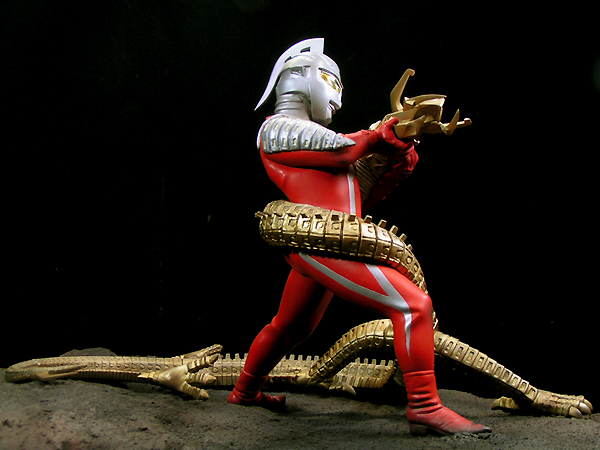 マーミット】 ウルトラセブン対ナース 完成品