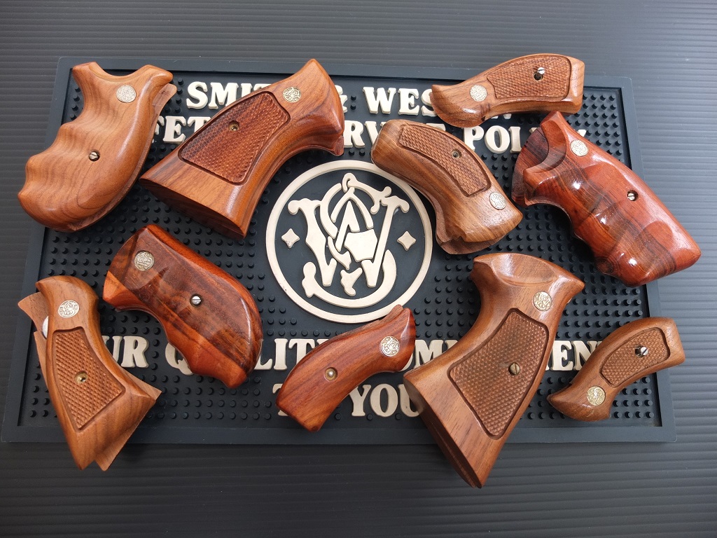 S&W 純正木製グリップ: GFCのモデル玩具箱