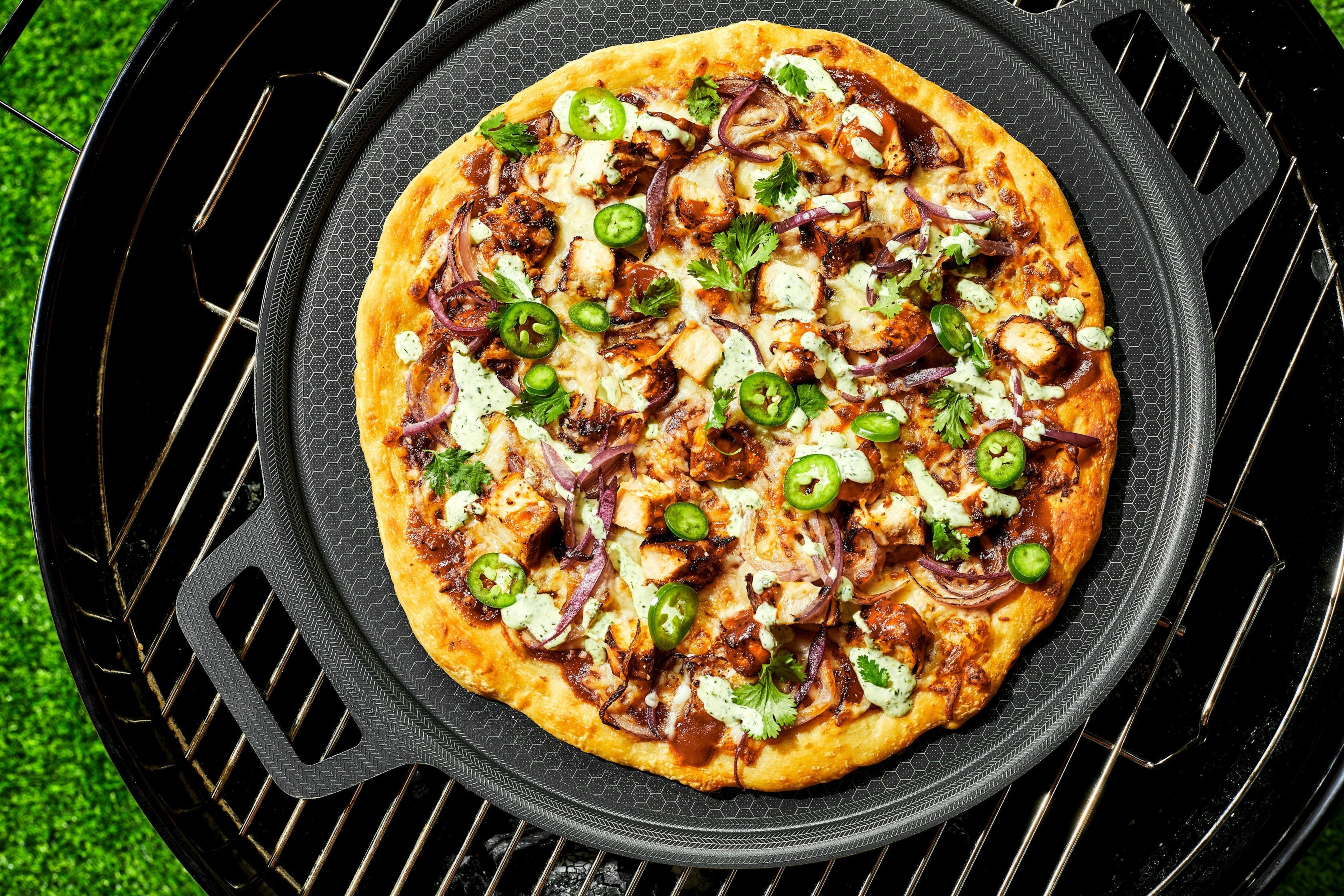 Grilled BBQ Chicken Pizza with Jalapeño Ranch | HexClad – HexClad