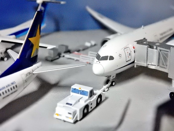 飛行機事業部】1/400 飛行機模型 空港ジオラマアクセサリー やなか