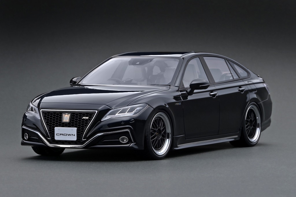 1/18スケール「クラウン（220）3.5L RSアドバンス」各種 正式発売決定
