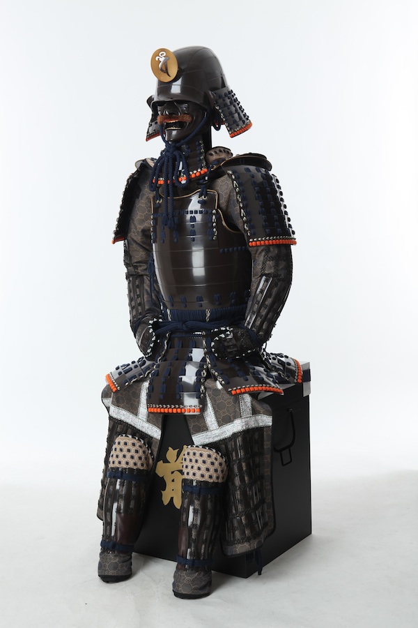 鎧兜甲冑等身大】茶塗 頭形兜 胸取り 二枚胴具足 | 甲冑工房 武寿