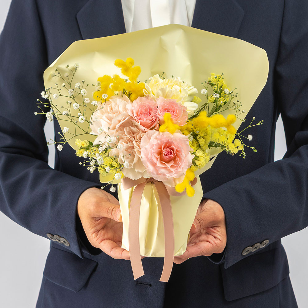 そのまま飾れるブーケ「ミモザ」 | 花・花束を贈るフラワーギフト通販
