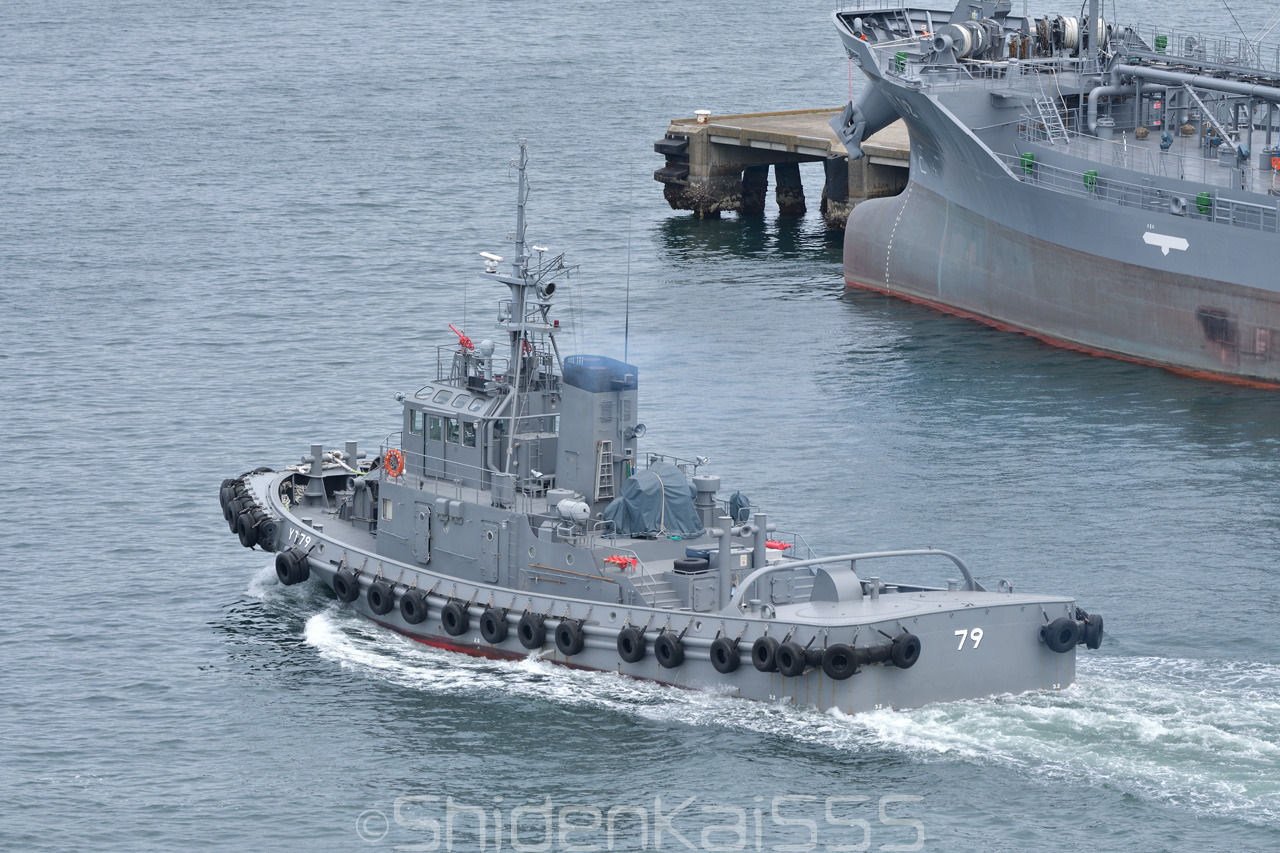 フランス海軍 F-731 Prairialと裏ボス（2023.4.23）: 趣味の保管庫