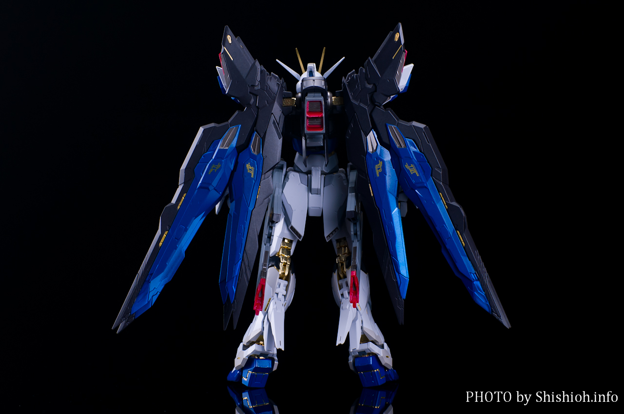 レビュー】 バンダイ METAL BUILD ZGMF-X20A ストライクフリーダム
