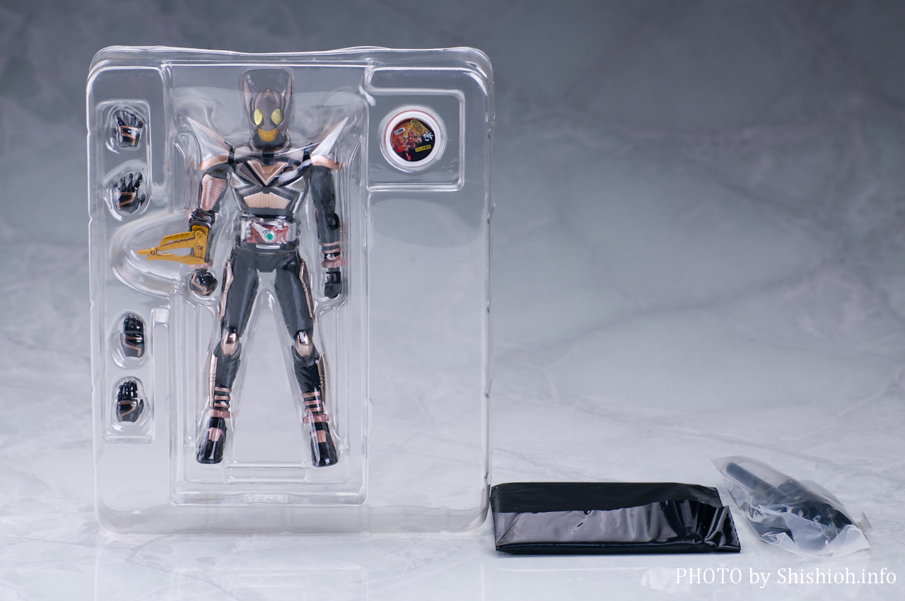 レビュー】 バンダイ S.H.Figuarts 仮面ライダー パンチホッパー [仮面