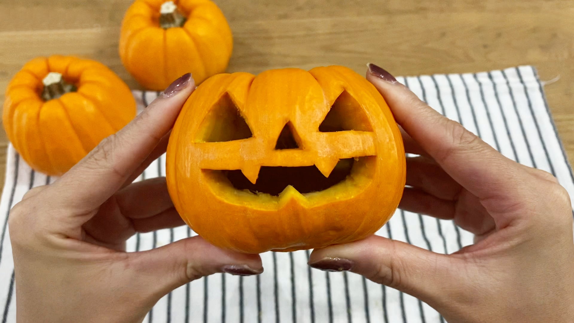 ハロウィン】本物のかぼちゃでつくる！ジャック・オー・ランタンの