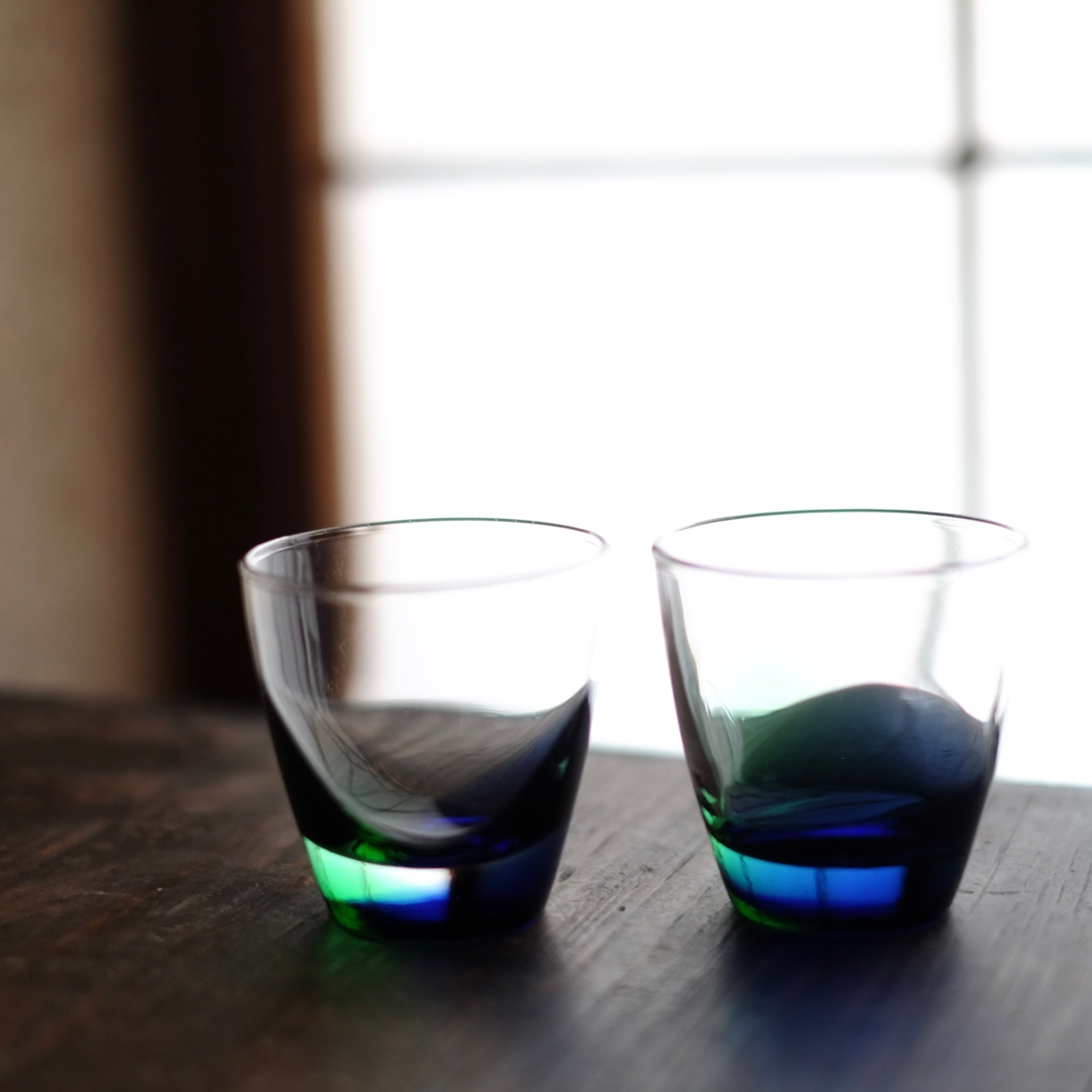 時代 底青緑色 ガラス コップ – 逢季荘