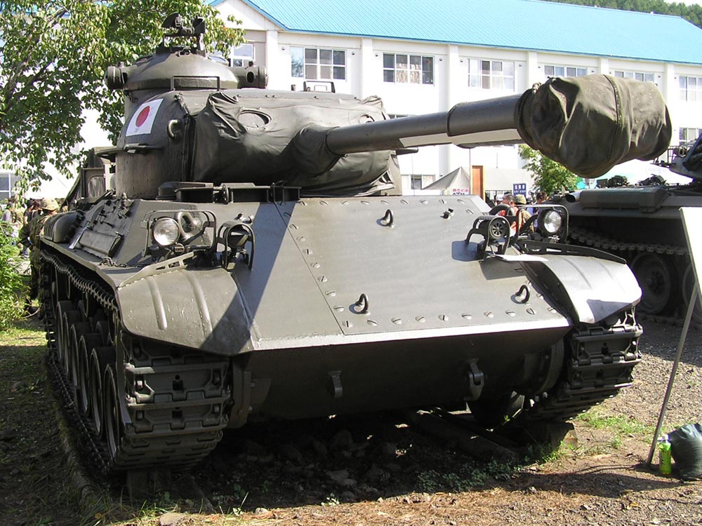 現存する61式戦車を見る