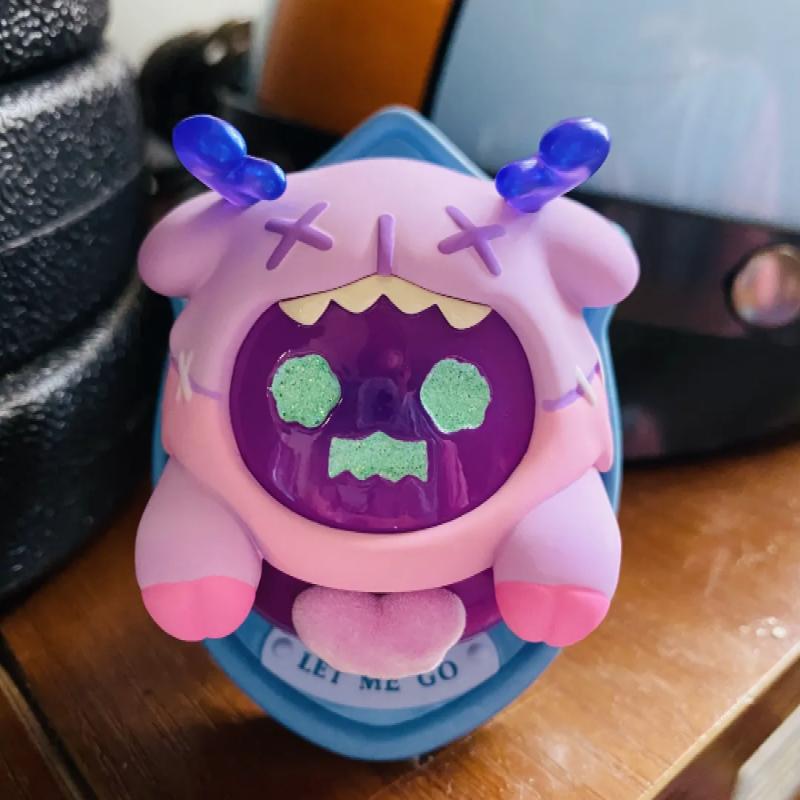 Shinwoo Ghost Bear House Series Super Secret Let Me Go(1/240) – TOYSEZ