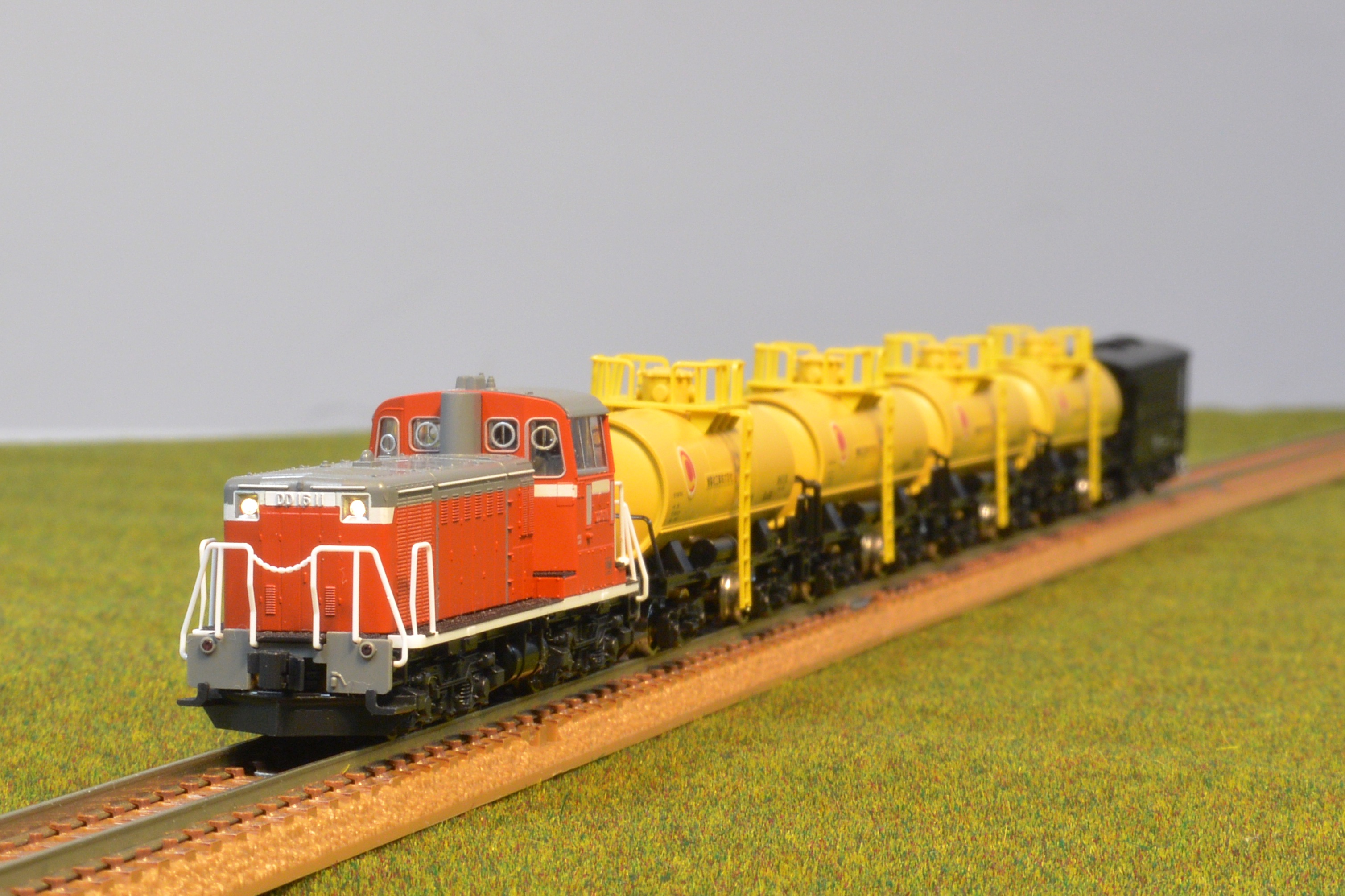 KATO】ローカル線のディーゼル機関車DD16（国鉄版） – 鉄道模型部