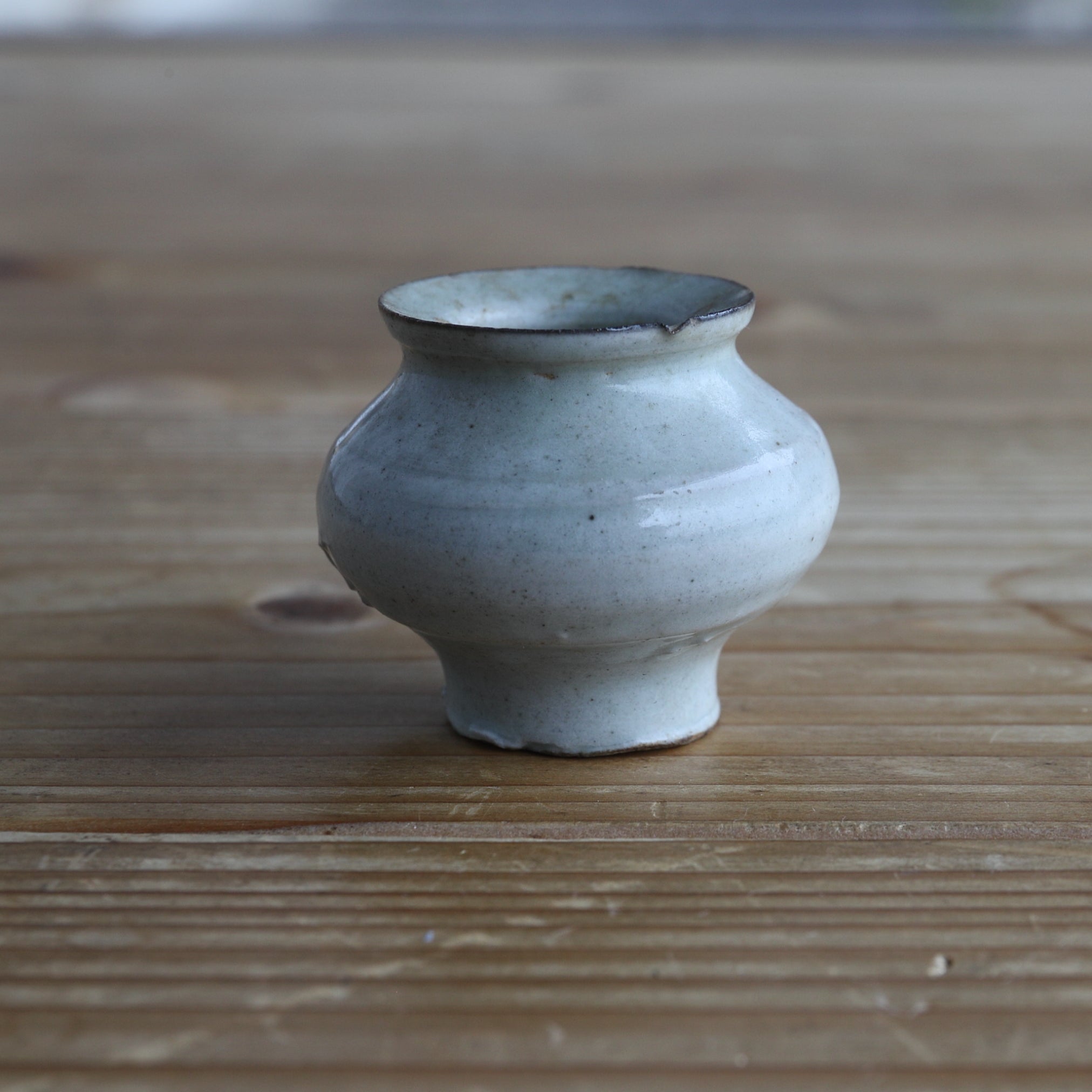 李朝 白磁小壺（1392–1897 CE） | 入蘆花（ロカニイル）