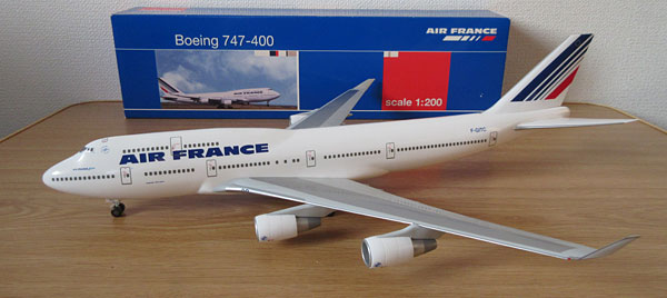 ホーガンウイングス エールフランスB747-400