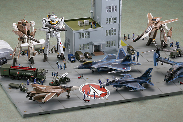 TOMYTEC 2016年6月發售: 技MIX Series MCR06 1/144《超時空要塞