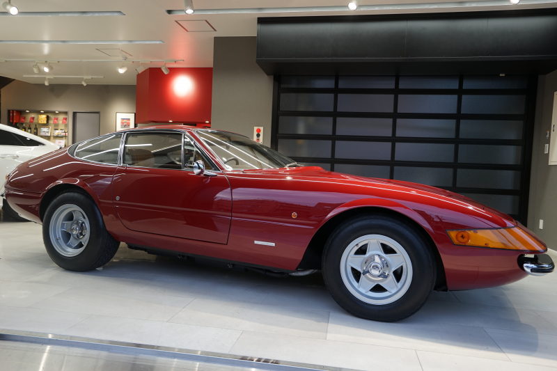 フェラーリ 365GTB/4 デイトナ RHD クラシケ取得済み 中古車 情報