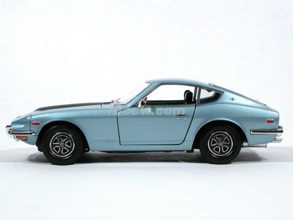 1970 Datsun 240Z diecast model car 1:18 scale die cast by Yat Ming