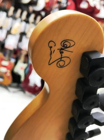 Fender / Japan Exclusive Ken Stratocaster Galaxy Red」が入荷しま