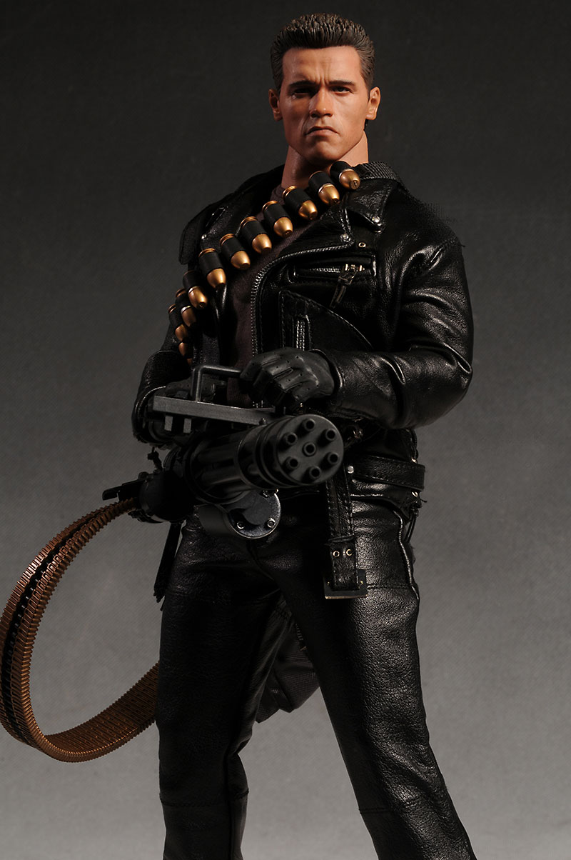 Review and photos of Terminator 2 T-800 DX10 action figure by Hot Toys