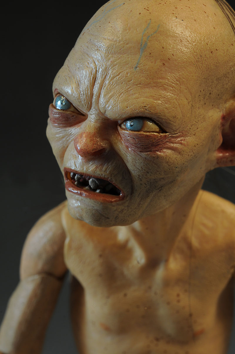Review and photos of Lord of the Rings Gollum 1/4 scale figure by NECA