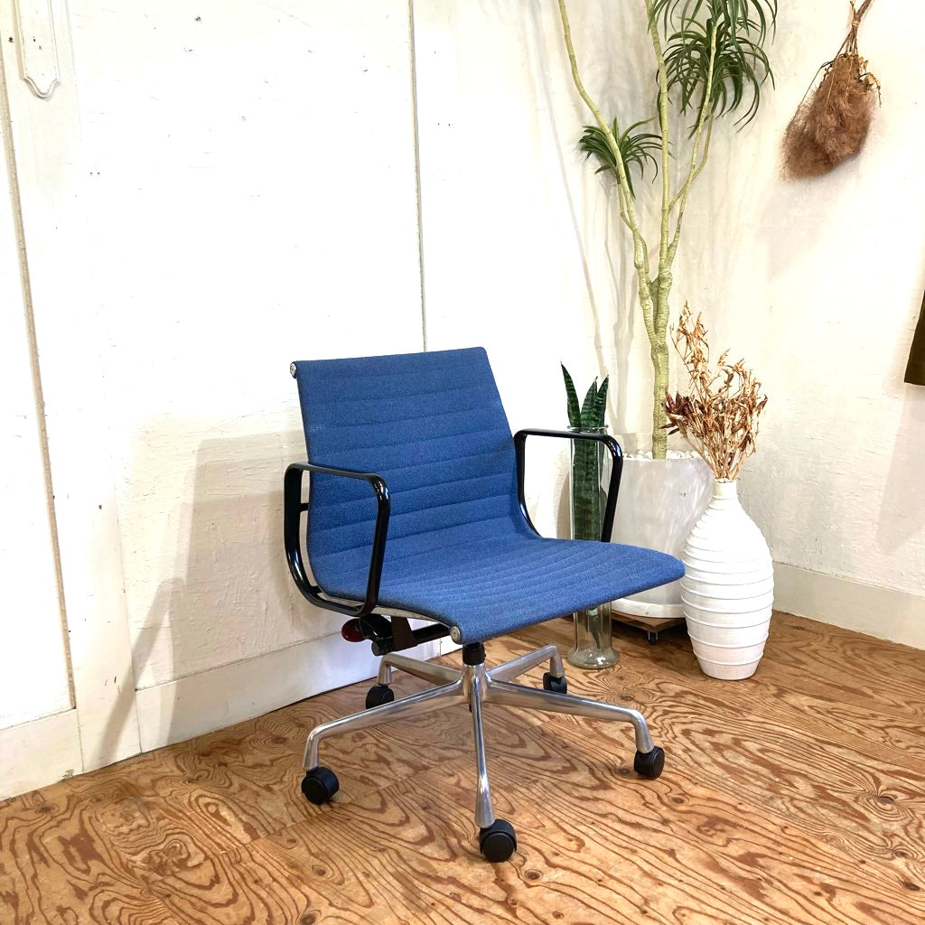 ハーマンミラー / Herman Miller イームズアルミナムグループ