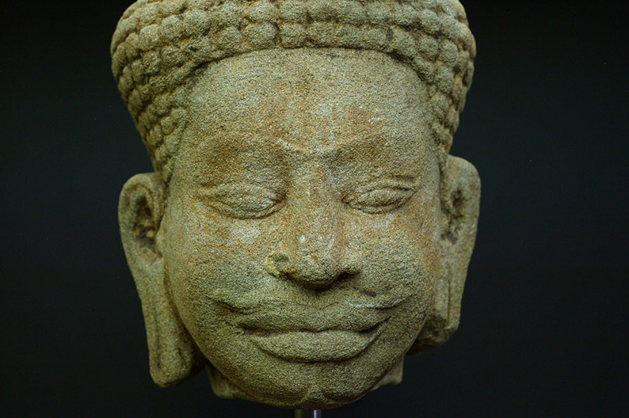 カンボジア クメール 釈迦（？）の砂岩頭部像 古代美術: SEMBA ART
