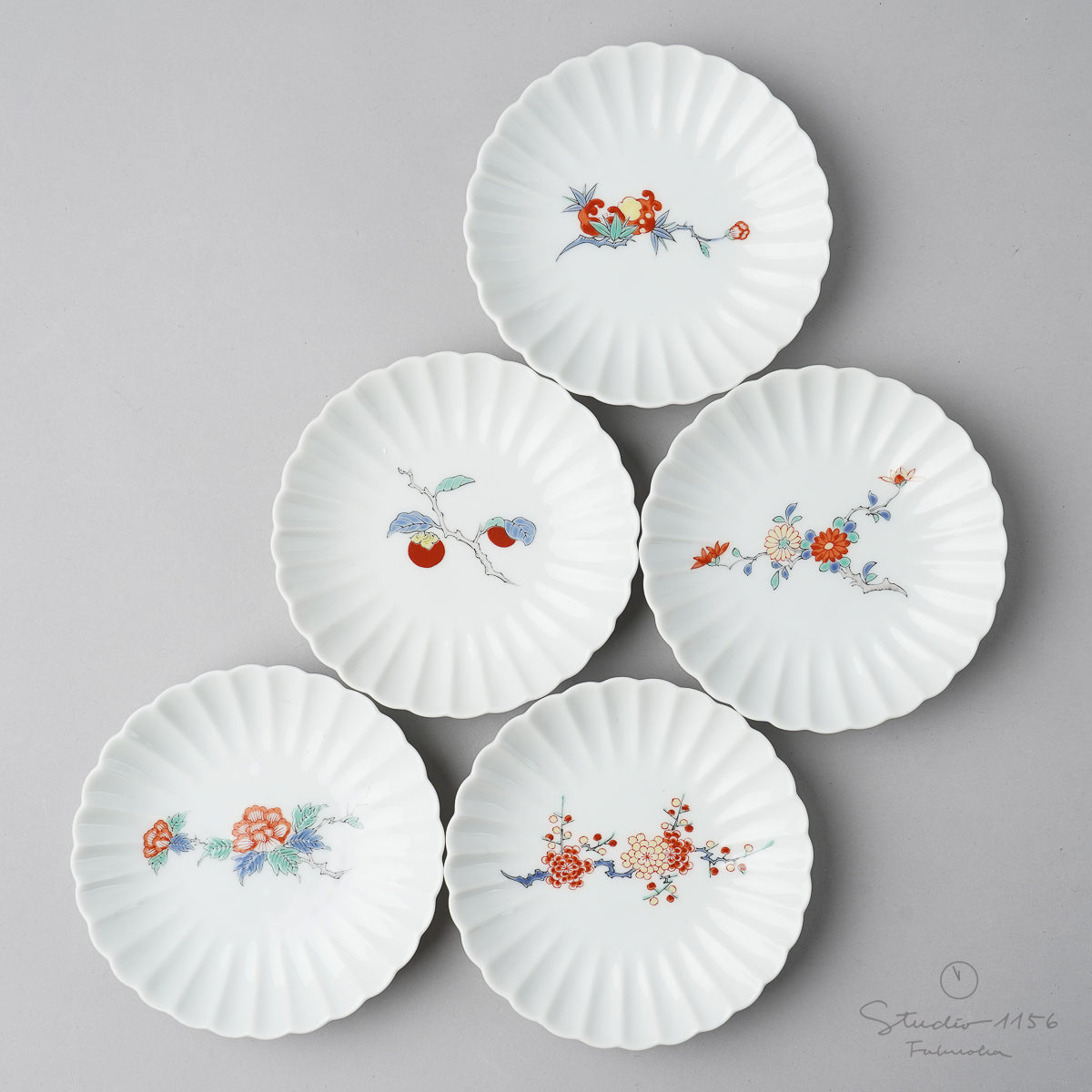 有田焼 柿右エ門写 菊型小皿 10.5cm 親和伯父山窯の通販｜Studio1156