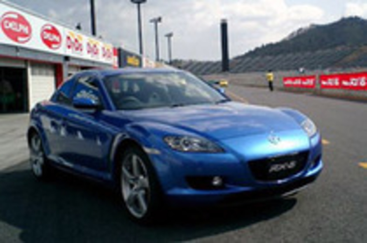 Movie】マツダRX-8に乗った！走った！（その1） 【ニュース】 - webCG