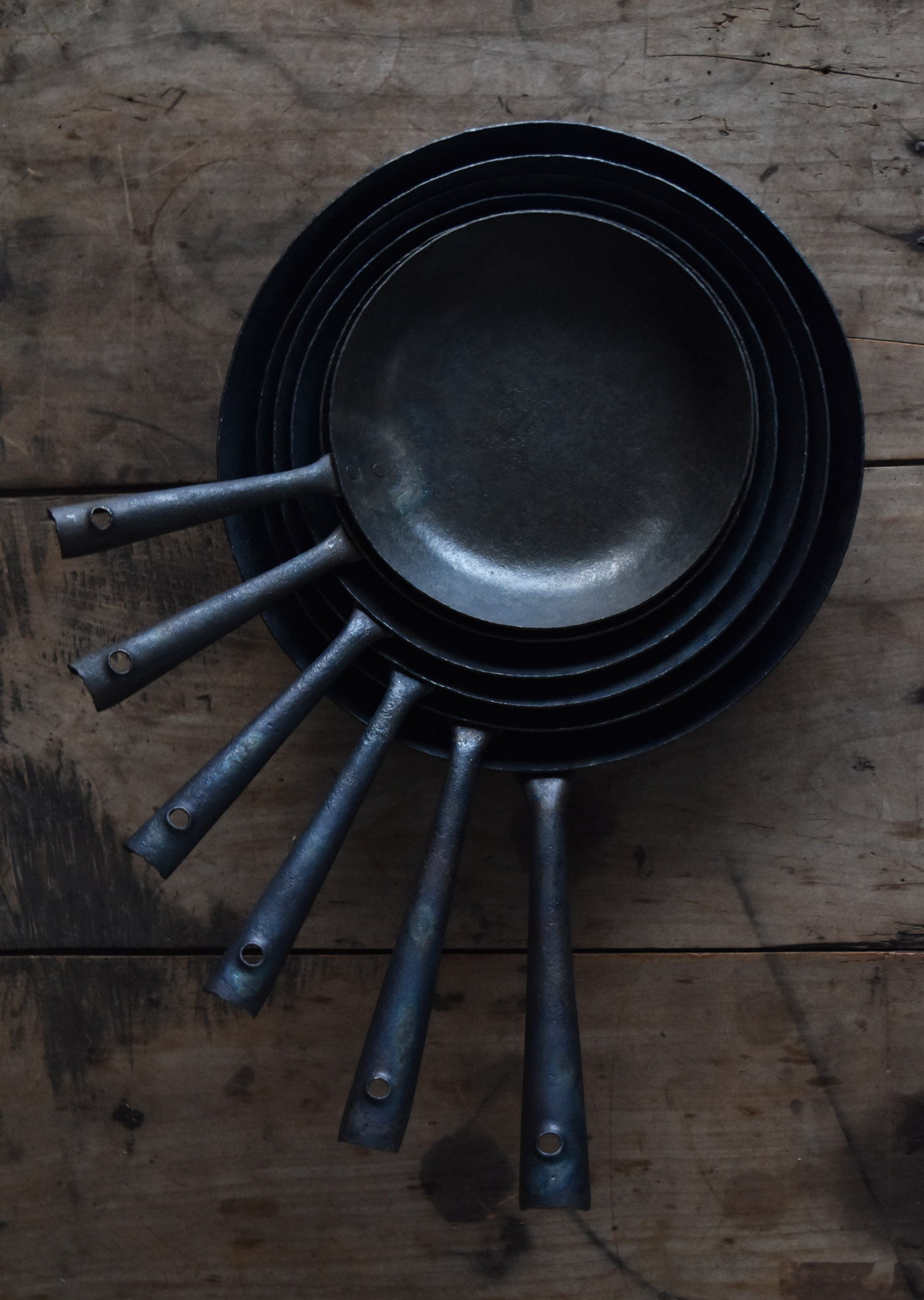 gallery yaichi | permanent artist | 成田理俊 | フライパン/Frying Pan