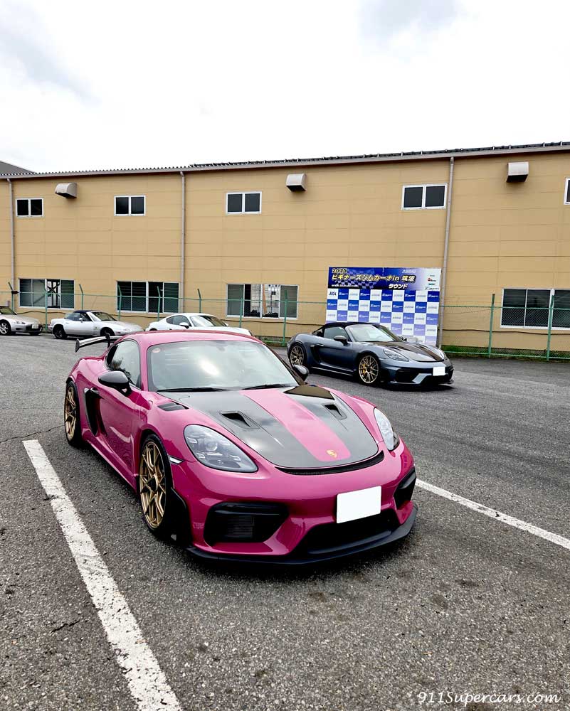 修正】718 ケイマンGT4 RSで新たに気づいたこと2つ：マフラーカッター