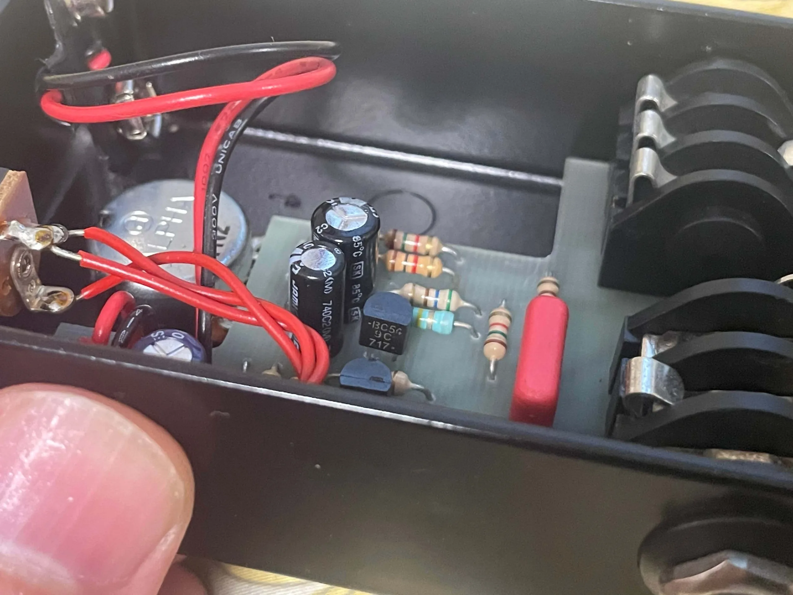 CARL MARTIN HYDRA BOOST｜スタジオ品質の原音に忠実なブースター