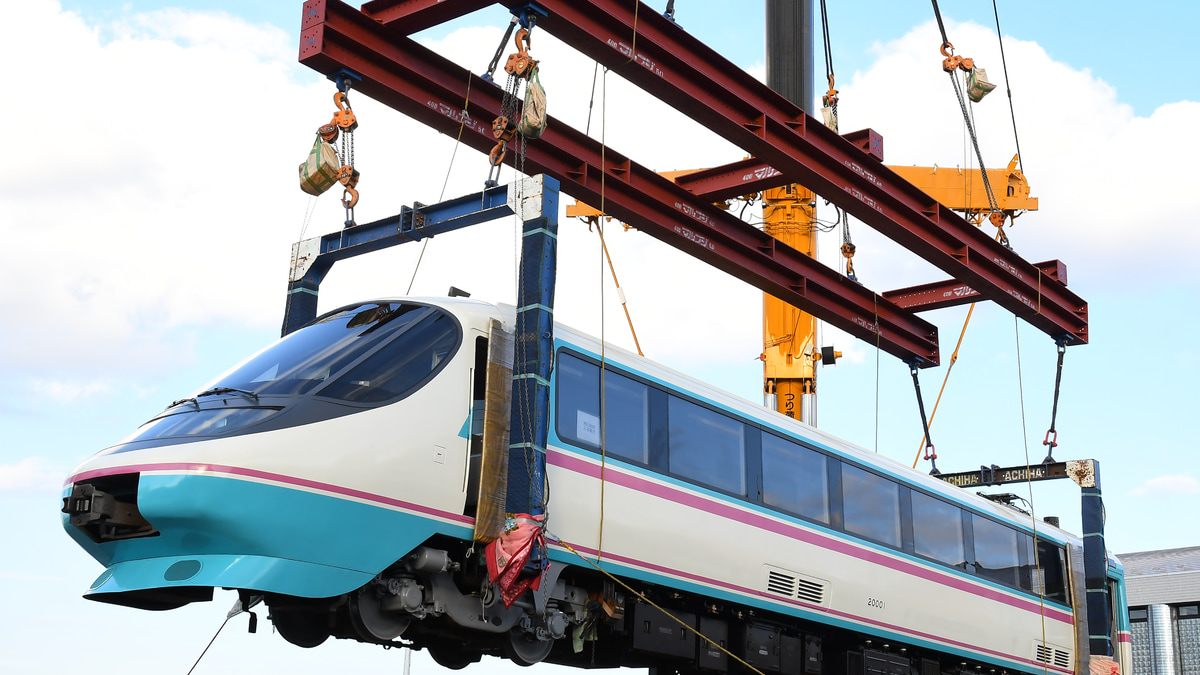 小田急】20000形(RSE) 陸送準備作業 |2nd-train鉄道ニュース