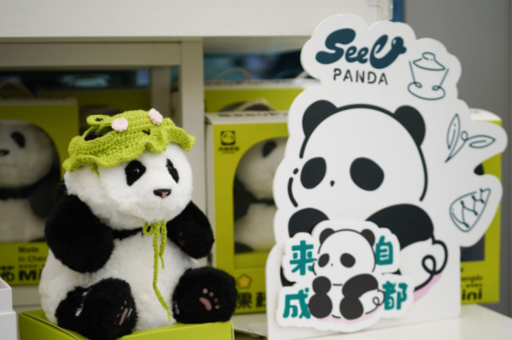 ぬいぐるみのパンダ「花花」、日米で売れ行き好調 四川省成都市 | 36Kr