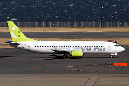 JA737G Solaseed Air Boeing 737-400 | Planespotters.net