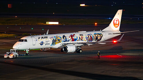JA245J J-Air Embraer ERJ-190 | Planespotters.net