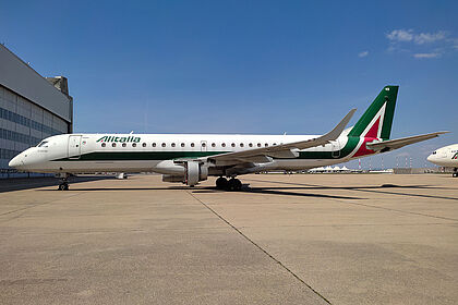 EI-RNB Alitalia Cityliner Embraer ERJ-190 | Planespotters.net
