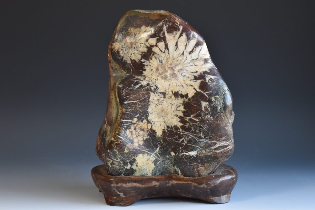 鑑賞石、菊花石買取 | 骨董品の買取品目 | 骨董品・美術品の買取なら