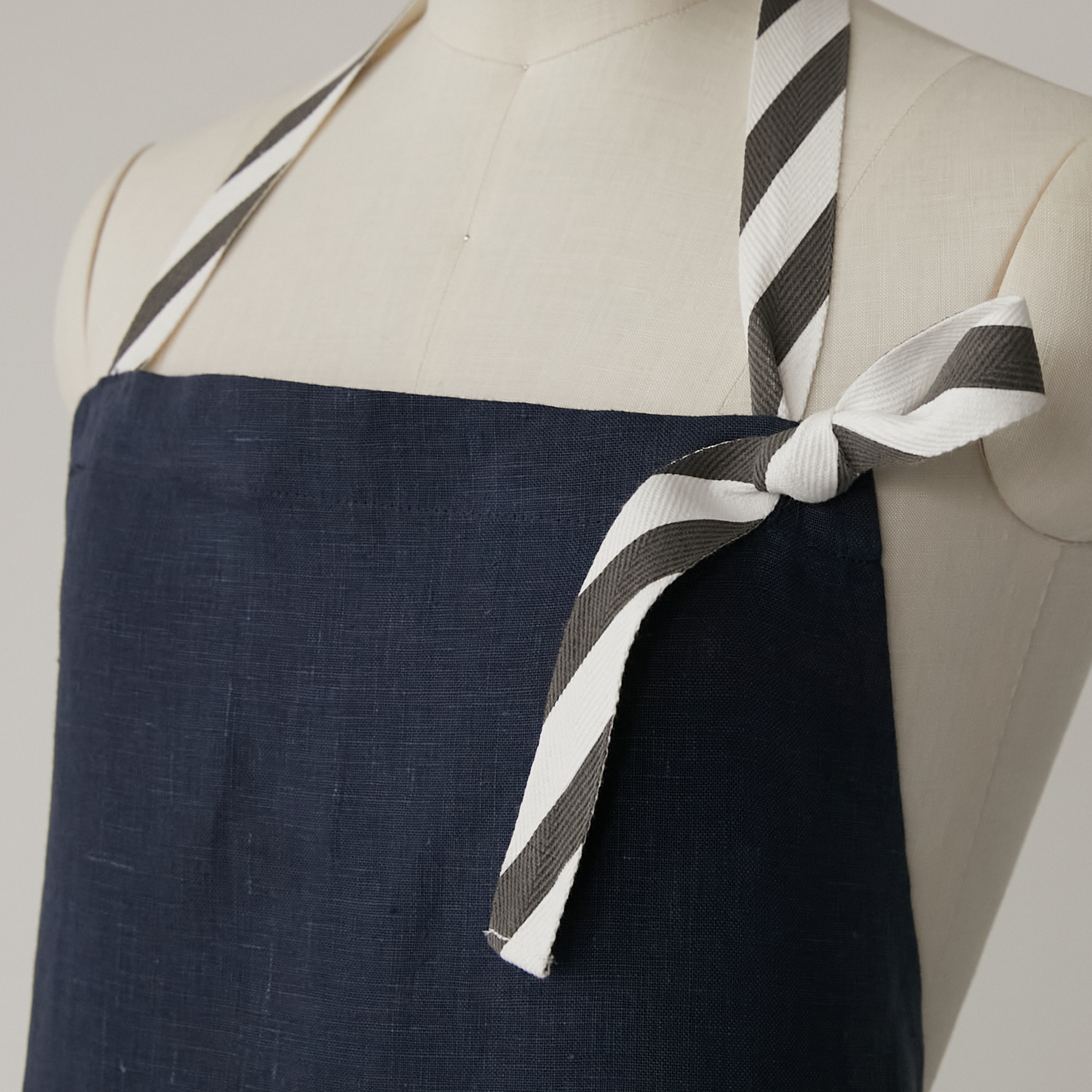 TAKIMAKI ORIGINAL ORGANIC APRON / KHAKI – TKMK